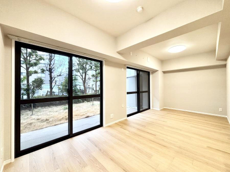 ���̑����ρ@�傫�ȑ����炽���Ղ�̗z���ƕ����������郊�r���O  