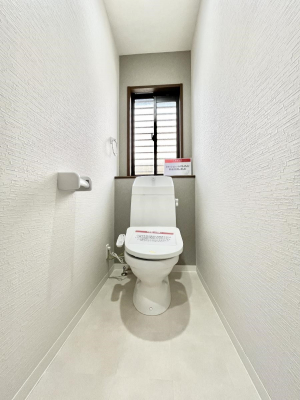 �g�C���@�g�C����1�K��2�K���ꂼ��ɔz�u����Ă��ĂƂĂ��֗��ł��B 