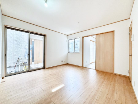 ���̑����ρ@�傫�ȑ����炽���Ղ�̗z���ƕ����������郊�r���O  