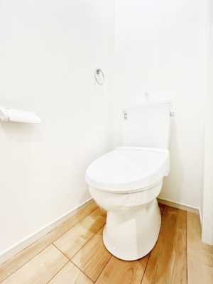 �g�C���@�����`Toilet�`�@�Y��E�X�b�L���E���K�ȃE�H�V�����b�g�t�g�C���ł��낰���Ԃł��B�g�C���͖����g�킴��𓾂Ȃ����́B����������ۂ������ł��ˁB�g�C����2��������̂Œ��̍��G���ɕ֗��ł��I