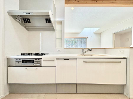 �L�b�`���@���������Ȃ���ł����Ƒ��Ƃ̉�b���y���߂�ΖʃL�b�`��