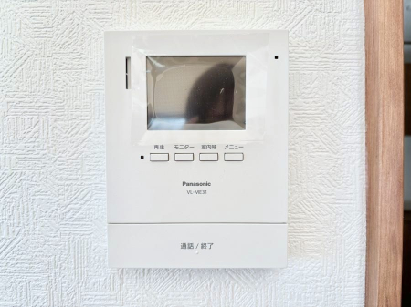 ���̑����ρ@���q�҂��m�F�ł���s�u���j�^�[�t�C���^�[�z��