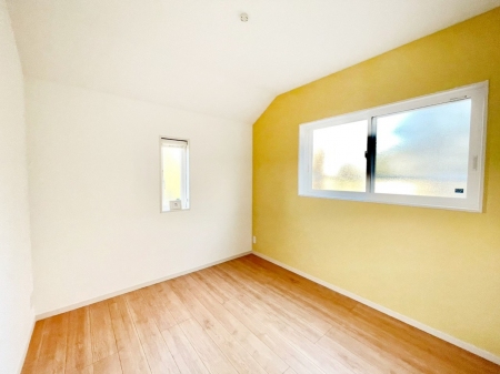 �Q���@�A�N�Z���g�N���X���������S�̂𖾂邢��ۂɂ��Ă���܂�  