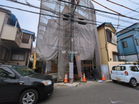 ���n�O�ώʐ^�@�`Exterior�` �ՐÂȏZ��n�Ŏq��ĉƑ��Ƀs�b�^���B �����̂��U�������K�ȗ΂Ɍb�܂ꂽ�G���A�ŁA���R�ɕ�܂ꂽ���₩�ȕ�炵���������邽�߂́A��Ƃ肠��Z���������Ă��܂��B