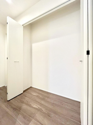 ���̑����ρ@�L�����[�B�|�������G�߂̏��������[���邱�Ƃ��ł��܂��B