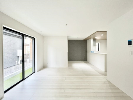 ���r���O�@�A�N�Z���g�N���X���������ȃ��r���O�B�Ƒ��ł̂�т肭�낰��L�X�X�y�[�X�B