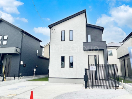 ���n�O�ώʐ^�@�������ꂽ�O�ρA�㎿�ȏZ��Ԃ��L���鎺���͉i�����S���ĉ߂�����Z���ł��B