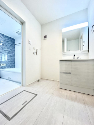 ���̑��@�������̂�����K��Ԃł��B�����̐g�x�x���C�����ǂ����g�������܂��B 