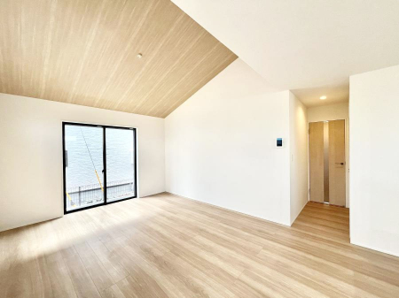 ���̑����ρ@�傫�ȑ����炽���Ղ�̗z���ƕ����������郊�r���O  