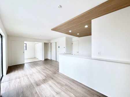 ���r���O�@�Ƒ��c���̎��Ԃ����������Ȃ��났�̃��r���O�_�C�j���O�B   