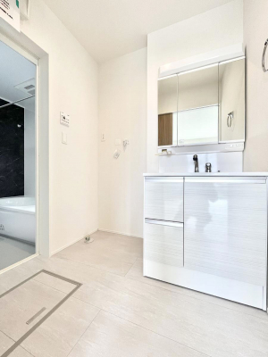 ���̑��@�������̂�����K��Ԃł��B�����̐g�x�x���C�����ǂ����g�������܂��B 