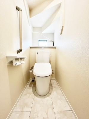�g�C���@�����`Toilet�`�@�Y��E�X�b�L���E���K�ȃE�H�V�����b�g�t�g�C���ł��낰���Ԃł��B�g�C���͖����g�킴��𓾂Ȃ����́B����������ۂ������ł��ˁB�g�C����2��������̂Œ��̍��G���ɕ֗��ł��I