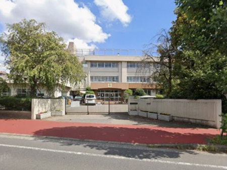 ���ӊ��@���w�Z 1340m ���s���\�]�񏬊w�Z