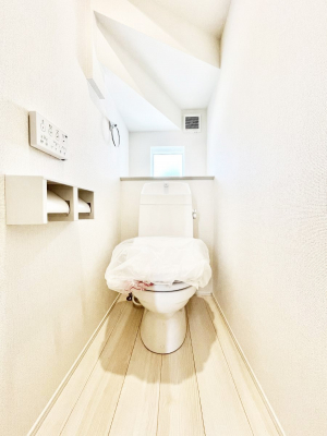 �g�C���@�������X�������`Toilet�`�@�������̂��鐅����g�C���̓E�H�V�����b�g�t���ł����g�C���͖����g�킴��𓾂Ȃ����́B����������ۂ������ł��ˁB�g�C����2��������̂Œ��̍��G���ɕ֗��ł��I