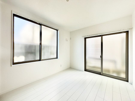 ���̑����ρ@2�ʍ̌����m�ۂ������邢��ԁB�Ƒ��݂�Ȃ����K�ȕ�炵����������݌v�ł��B