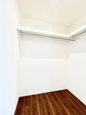 ���̑��@�ߗނ��n���K�[�Ɋ|�����܂܎��[�ł���WIC�B�ߗނ̐������ڂ����₷���ĕ֗��ł��I