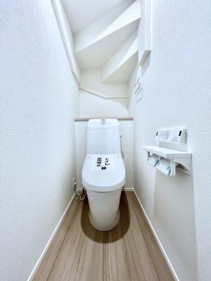 �g�C���@�g�C����1�K��2�K���ꂼ��ɔz�u����Ă��ĂƂĂ��֗��ł��B 