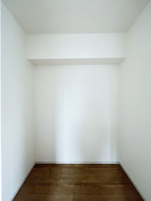 ���̑��@�����`Walk-in Closet�`�@�K�v�Ȃ��̂�R�[�f�B�l�[�g���ꗗ���Ċm�F�ł��A�g�x�x�⏀�����Z���ԂōςރE�H�[�N�C���N���[�[�b�g��ݒu���܂����B�Ƃ̒�����������Ƃ�����֗��Ȏ��[�X�y�[�X�ł��B