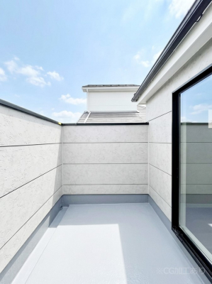 �o���R�j�[�@�����`Balcony�`  �o���R�j�[�͉������z���������݁A���z�c����󕨂��C�����悭�������Ƃ��ł��܂��B  �g���₷���J���I�ȃo���R�j�[�ł����z�����������Ղ�~�蒍���A�o���R�j�[�t���Z�܂��B  