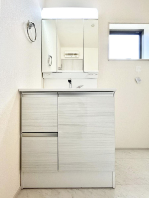 ���ʑ�E���ʏ��@�傫�����₷���O�ʋ��Ő�����������ʑ�́A�g�����Ȃ݃`�F�b�N�┧�̂������ɂ������߂ł��B 