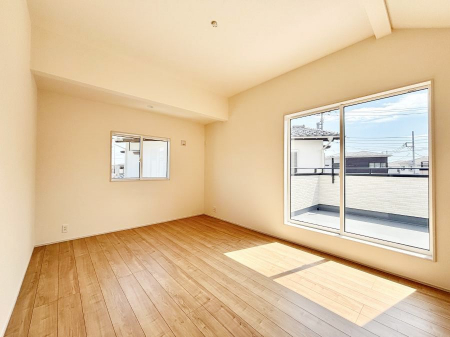 �Q���@�����`Bed Room�`�@�u��������������l�v�Ƃ��v�w�ł�����肭�낰��Q���B�����̉Ǝ��₨�d���ɔ�ꂽ���̓t�J�t�J�̃x�b�g�Ŗ�����Ă��������B�e���r��{�I�������Ă����K�ȍL����������