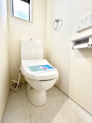 �g�C���@�g�C����1�K��2�K���ꂼ��ɔz�u����Ă��ĂƂĂ��֗��ł��B 