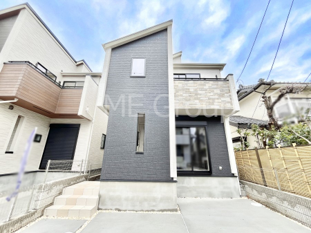 ���n�O�ώʐ^�@�������ꂽ�O�ρA�㎿�ȏZ��Ԃ��L���鎺���͉i�����S���ĉ߂�����Z���ł��B