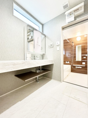 ���̑��@��Ƃ�̐��ʃX�y�[�X�Œ��̐g�x�x�����N���N