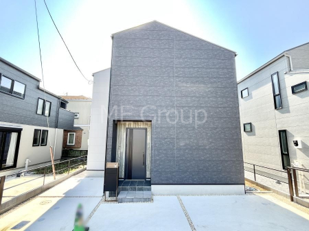 ���n�O�ώʐ^�@�������ꂽ�O�ρA�㎿�ȏZ��Ԃ��L���鎺���͉i�����S���ĉ߂�����Z���ł��B 