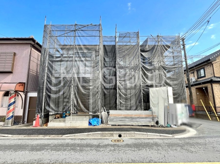 ���n�O�ώʐ^�@�O�ρ`Exterior�`�@��s���œ���̃X���[���C�t���΂Ɉ͂܂ꂽ�y�n�͓s��̌�����Y���ꂻ���B�l�G��ʂ��Ď��R�ƐG�ꍇ����X�|�b�g�����ӂɂ͐��肾������I�Z�݂����Ȃ�ƁB��炵�������B