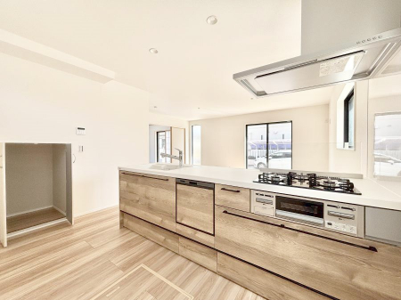 �L�b�`���@���������Ȃ��炲�Ƒ��Ƃ̉�b���y���߂�ΖʃJ�E���^�[�L�b�`��