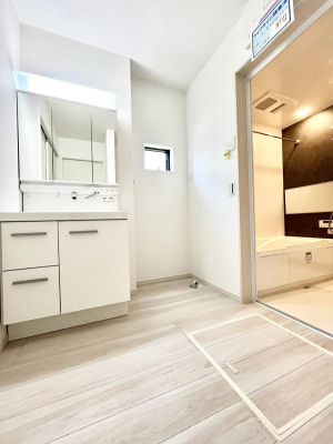 ���̑��@�������̂�����K��Ԃł��B�����̐g�x�x���C�����ǂ����g�������܂��B 