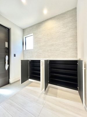 ���̑����ρ@�����Ղ���[�ł���V���[�Y�{�b�N�X�ŉƑ��S���̌C���A���ւ�������B  