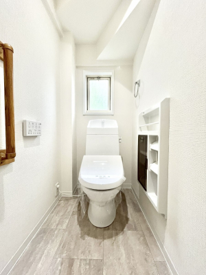 �g�C���@�g�C����1�K��2�K���ꂼ��ɔz�u����Ă��ĂƂĂ��֗��ł��B 