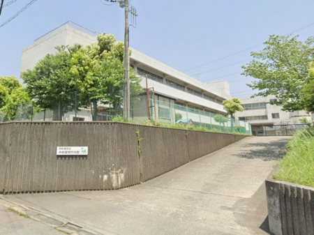 ���ӊ��@�c�t���E�ۈ牀 400m �l�X���s�����ۈ珊�݂��番��