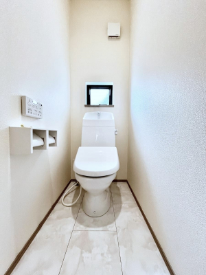 �g�C���@�������P�������`Toilet�`�@�Y��E�X�b�L���E���K�ȃE�H�V�����b�g�t�g�C���ł��낰���Ԃł��B�̌������薾�邭�A���K��ԂƂȂ��Ă���܂��������g���ꏊ�����炱���̔z���ł��I