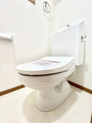 �g�C���@�g�C����1�K��2�K���ꂼ��ɔz�u����Ă��ĂƂĂ��֗��ł��B 