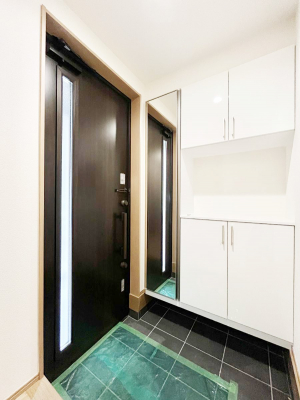���ց@������A�������`Entrance�`�@�Ƃ̒��ł��q�l���}����ŏ��̏ꏊ�ł��錺�ւ́A�Ƃ̈�ۂ��̂��̂ł��I�L�x�Ȍ��֎��[�ŁA����Y��ɕۂ��Ƃ��o���܂��􌺊ւɂ͂����Ղ���[�̉��ʔ��������I