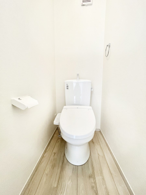 �g�C���@�����`Toilet�`�@�Y��E�X�b�L���E���K�ȃE�H�V�����b�g�t�g�C���ł��낰���Ԃł��B�g�C���͖����g�킴��𓾂Ȃ����́B����������ۂ������ł��ˁB�g�C����2��������̂Œ��̍��G���ɕ֗��ł��I