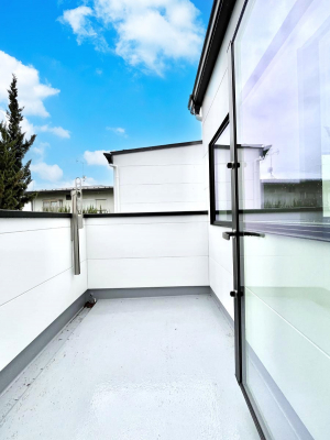 �o���R�j�[�@������No.1���`Balcony�`  �o���R�j�[�͉������z���������݁A���z�c����󕨂��C�����悭�������Ƃ��ł��܂��B�g���₷���J���I�ȃo���R�j�[�ł����z�����������Ղ�~�蒍���A�o���R�j�[�t���Z�܂��B  