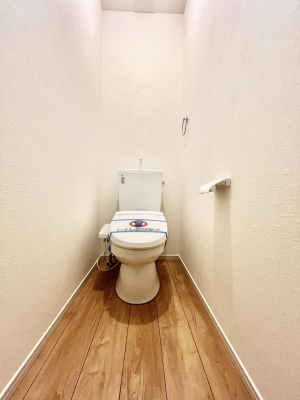 �g�C���@�����`Toilet�`�@�Y��E�X�b�L���E���K�ȃE�H�V�����b�g�t�g�C���ł��낰���Ԃł��B�g�C���͖����g�킴��𓾂Ȃ����́B����������ۂ������ł��ˁB�g�C����2��������̂Œ��̍��G���ɕ֗��ł��I