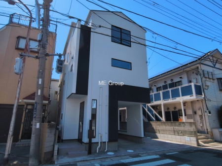 ���n�O�ώʐ^�@���P�������`Exterior�`�@���X�����Ȃ���A�咣���߂����ǂ����]�T������������V���[�v�ȃt�H�����ŘȂޓ@��́A���V�̋�ƏƂ炵���킹�鎖�ŁA�{������ׂ������`�̎p�������Ă���܂��B