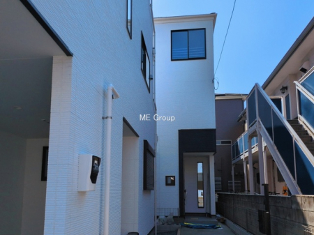 ���n�O�ώʐ^�@���Q�������`Exterior�`�@��ˌ��Ă̑傫�ȃ����b�g�́A�����B�́u�y�n�v���u���R�Ɂv�g���鎖�ł��B�K�[�f�j���O��c�h�x�C�Ԃ�o�C�N�̎�ȂǗl�X�ȗp�r�ŗ��p�ł��܂��B