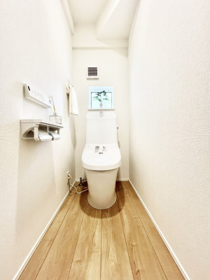 �g�C���@�����`Toilet�`�@�Y��E�X�b�L���E���K�ȃE�H�V�����b�g�t�g�C���ł��낰���Ԃł��B�g�C���͖����g�킴��𓾂Ȃ����́B����������ۂ������ł��ˁB�g�C����2��������̂Œ��̍��G���ɕ֗��ł��I