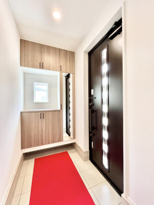 ���ց@�����`Entrance�`�@���ʔ��~���[�t�Ȃ̂ŁA���o�����O�̐g�����Ȃ݃`�F�b�N�Ɂ��􌺊ւ͂��q�l�����o�}�������ԍŏ��̏ꏊ�A�A���Ă��鎞�ɓ���ŏ��̏ꏊ�B����ȏꏊ�����炱���A���ǂ���ԂɁc��