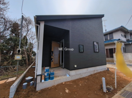 ���n�O�ώʐ^�@�`Exterior�`�@�ՐÂȏZ��n�Ŏq��ĉƑ��Ƀs�b�^���B�����̂��U�������K�ȗ΂Ɍb�܂ꂽ�G���A�ŁA���R�ɕ�܂ꂽ���₩�ȕ�炵���������邽�߂́A��Ƃ肠��Z���������Ă��܂��B