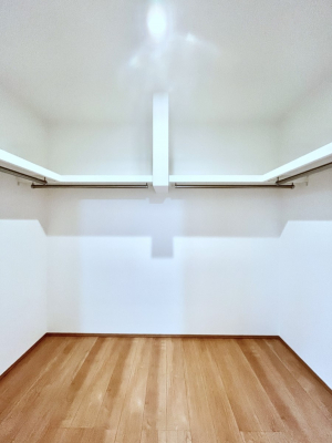 ���̑��@�ߗނ��n���K�[�Ɋ|�����܂܎��[�ł���WIC�B�ߗނ̐������ڂ����₷���ĕ֗��ł��I