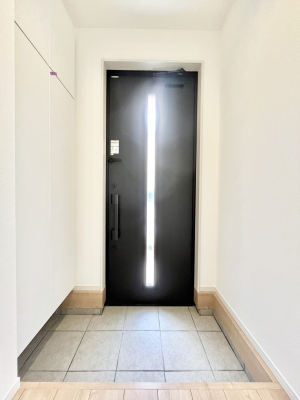 ���ց@�����`Entrance�`�@�Ƃ̒��ł��q�l���}����ŏ��̏ꏊ�ł��錺�ւ́A�Ƃ̈�ۂ��̂��̂ł��I�L�x�Ȍ��֎��[�ŁA����Y��ɕۂ��Ƃ��o���܂��􌺊ւɂ͂����Ղ���[�̉��ʔ��������I