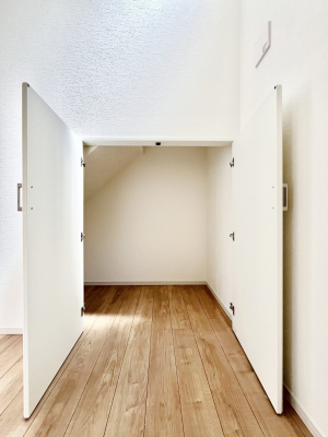 ���[�@�����`Storage�`�@���������̎��[�ɂ͍S��܂����B���r���O�ɐ݂������[�B�����ł��󂢂Ă���X�y�[�X�����[�ɂ��邱�ƂŁA���ʂ̂Ȃ���Ԃ����o���Ă���܂��B���ו����������ɂ����S�ł��B