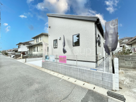 ���n�O�ώʐ^�@�O�ρ`Exterior�`�@���X�����Ȃ���A�咣���߂����ǂ����]�T������������V���[�v�ȃt�H�����ŘȂޓ@��́A���V�̋�ƏƂ炵���킹�鎖�ŁA�{������ׂ������`�̎p�������Ă���܂��B